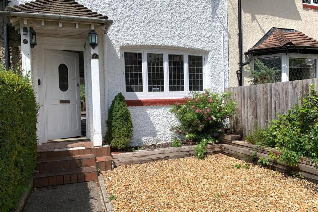 Garden Suburbs Cottage Crosskeys Exterior foto